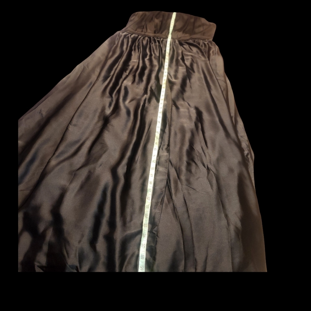 Women's plus size sleeveless satin black evening 👗 with split oveskirt - Picture 5 of 6